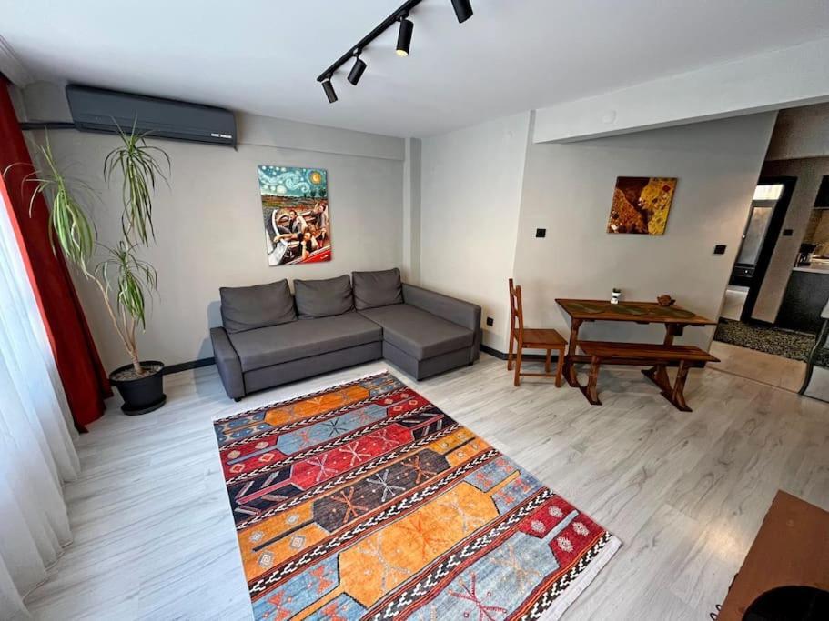 Central & Cosy Flat For 4 Person Isztambul Kültér fotó